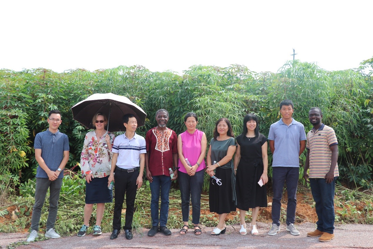 产业经济研究室联合广州综合试验站率澳洲学者考察团赴韶关翁源调研